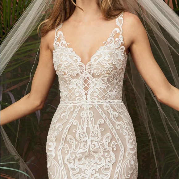 Wedding Dress ‘Viola’ by Designer Watters, Size 0 - Picture 1 of 16